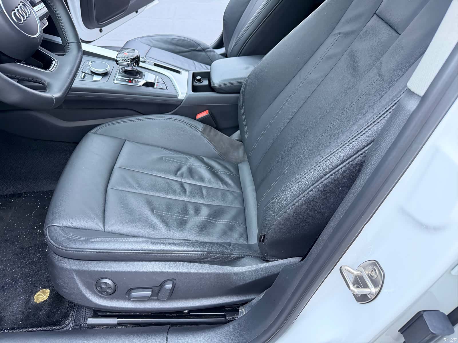 Audi A4L, 2020 9