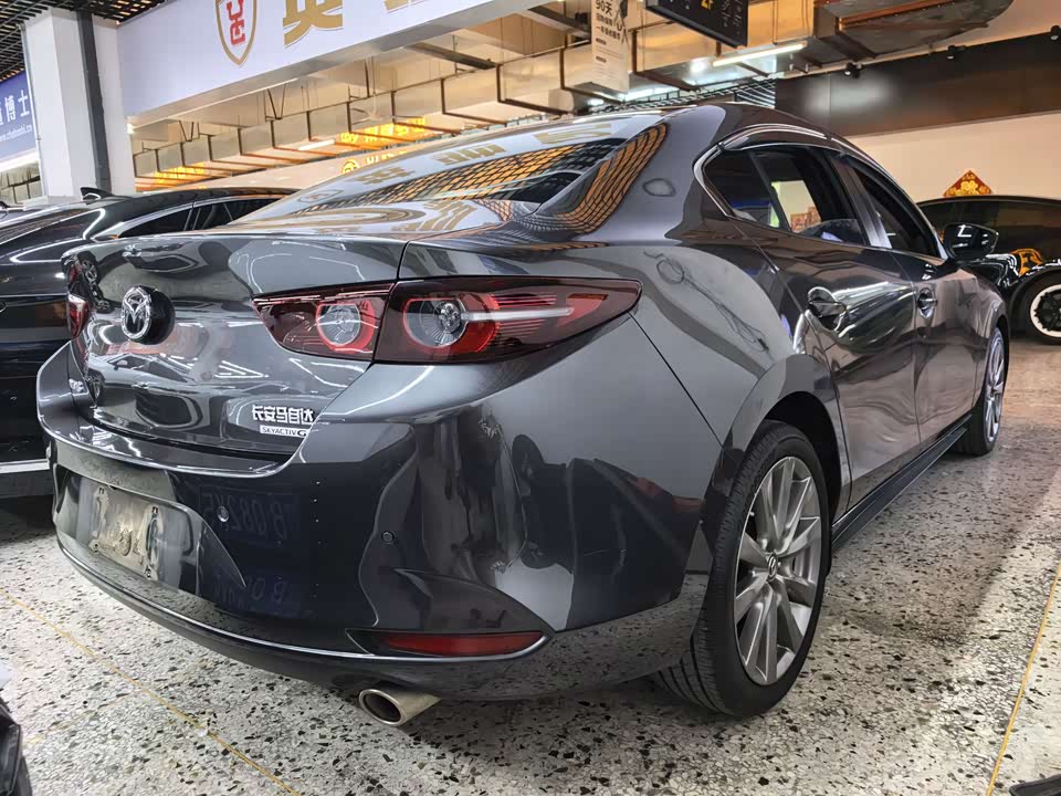 Mazda 3 Angkesaila