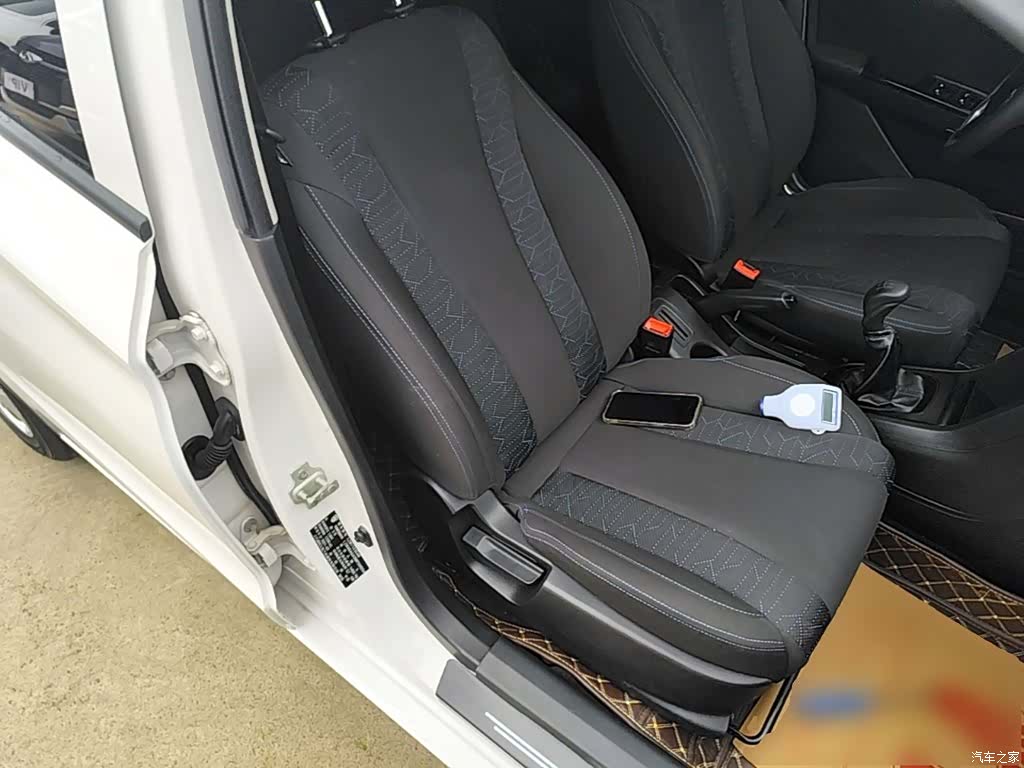 Wuling 310, 2021 25