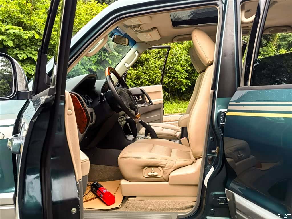 Mitsubishi Pajero, 2004 9