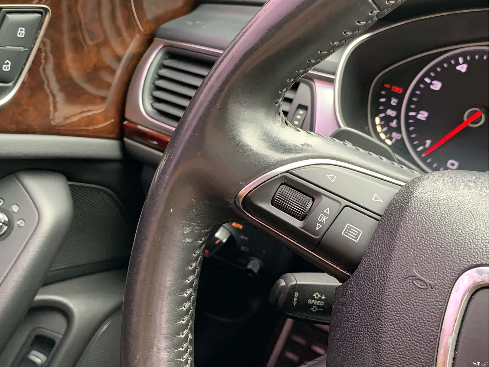 Audi A6L, 2014 22