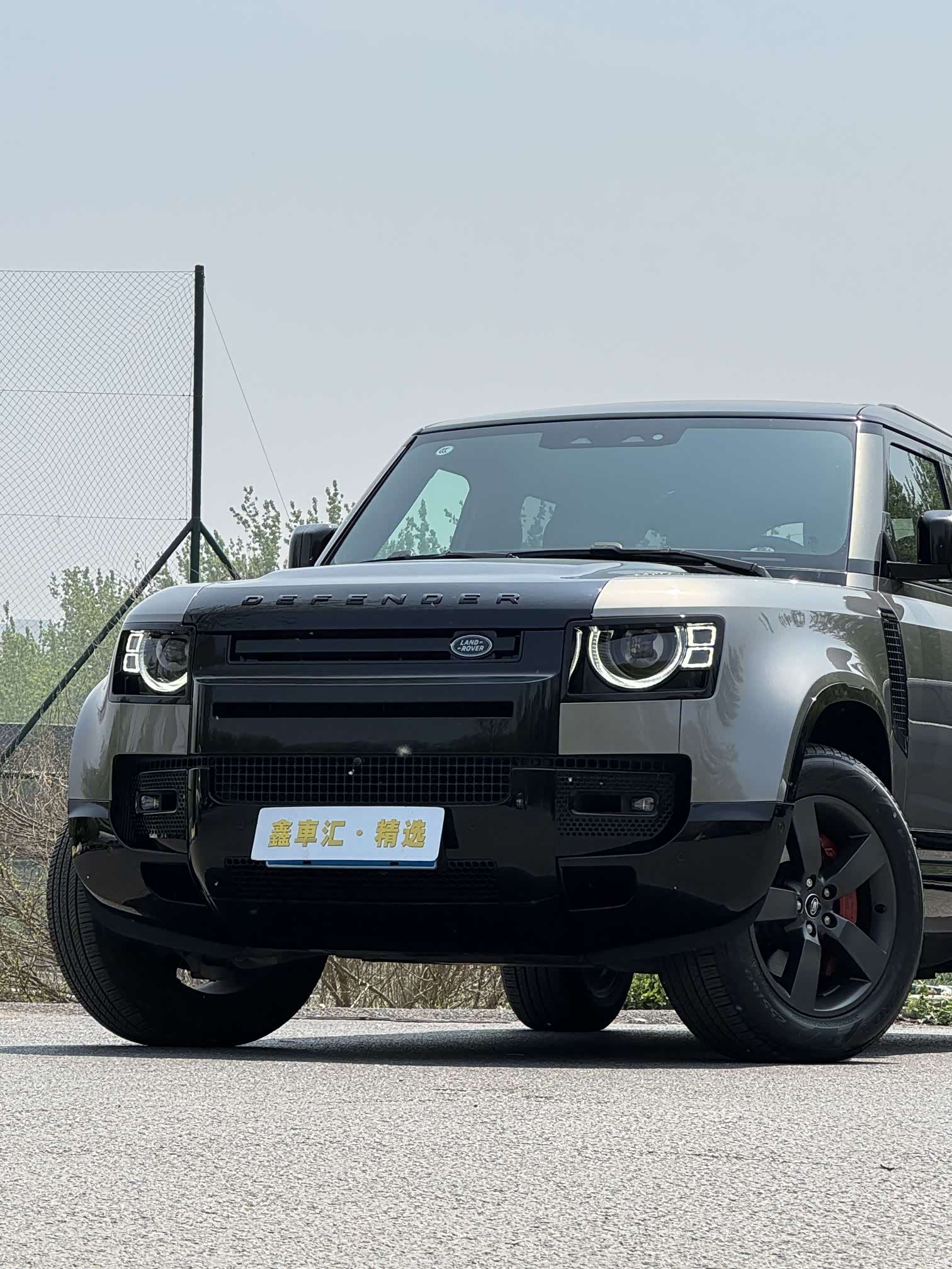 Land Rover Defender, 2024 7