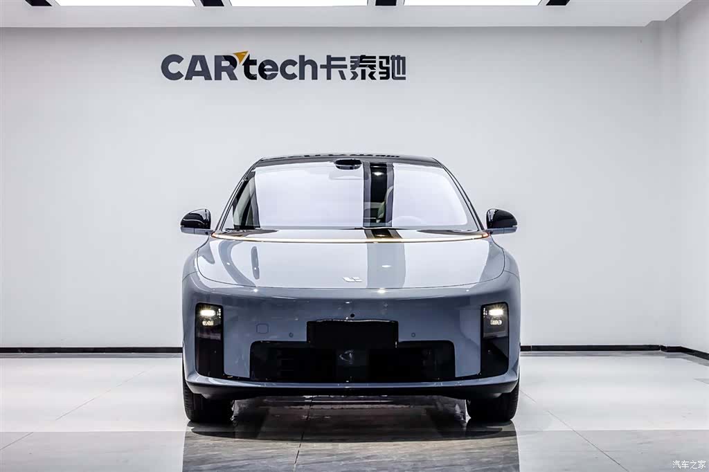 Li Auto i8, 2025 25