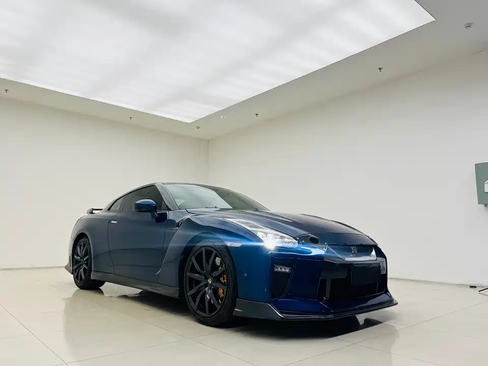 Nissan GT-R