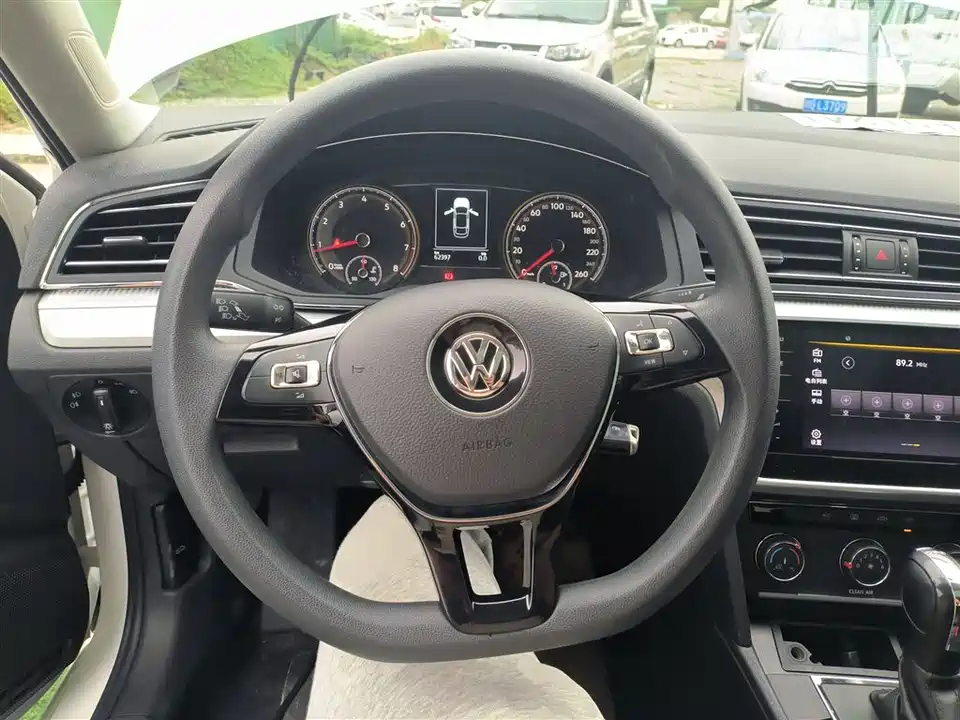 Volkswagen Lingdu