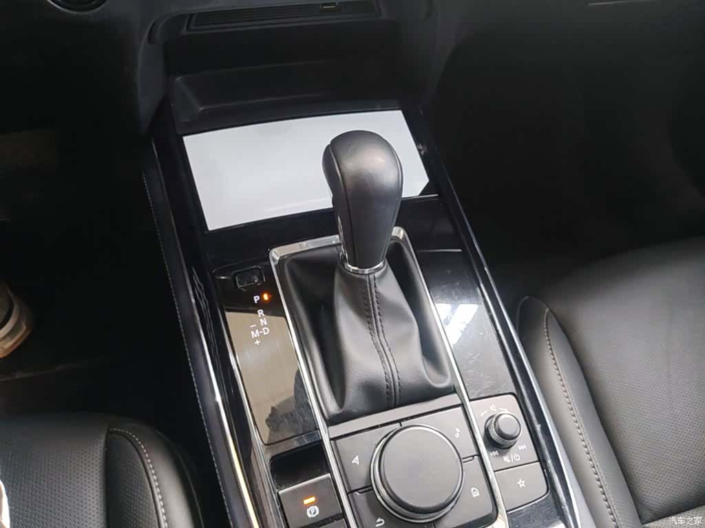 Mazda CX-30, 2022 14