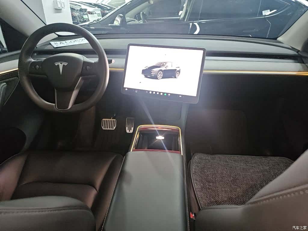 Tesla Model Y, 2024 10