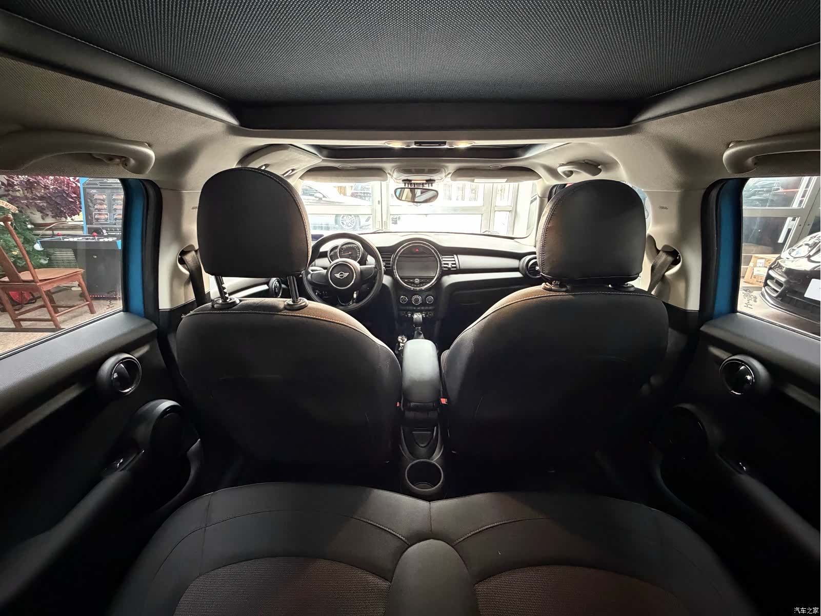 Mini ONE, 2017 7
