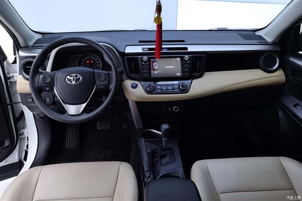 Toyota RAV4, 2018 12