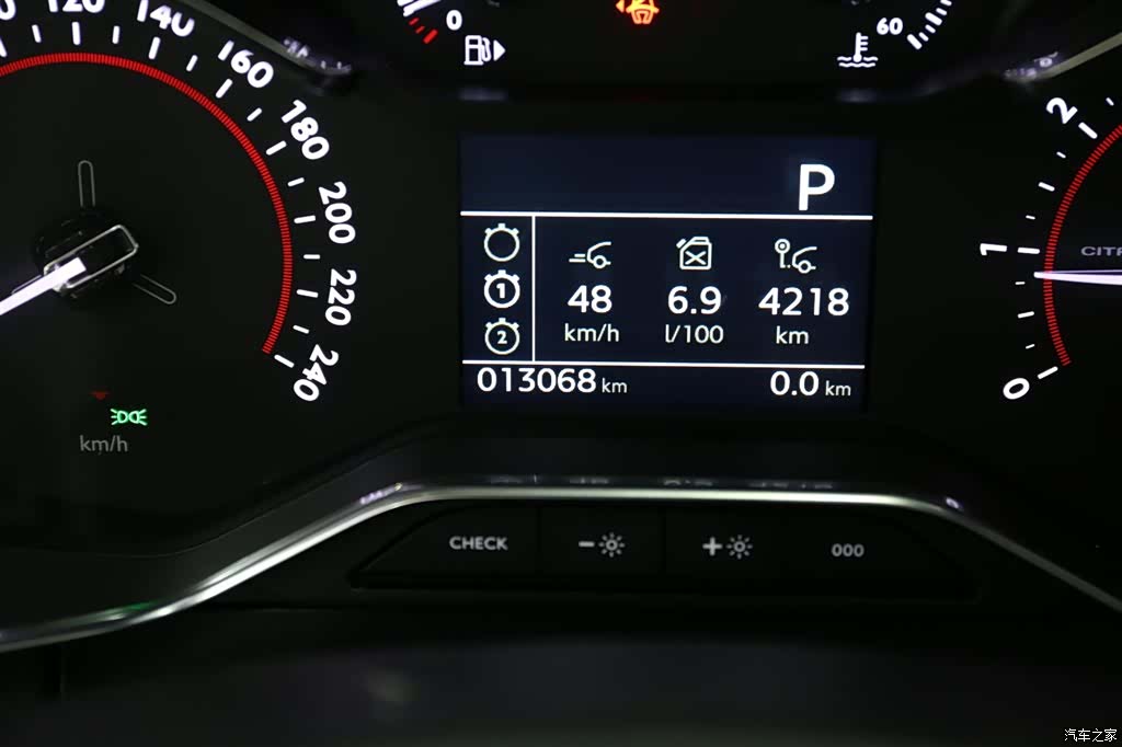 Citroen C6, 2023 14