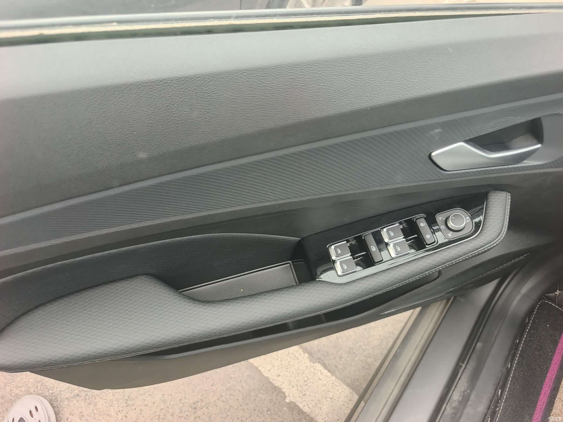 Geely Binray, 2026 8