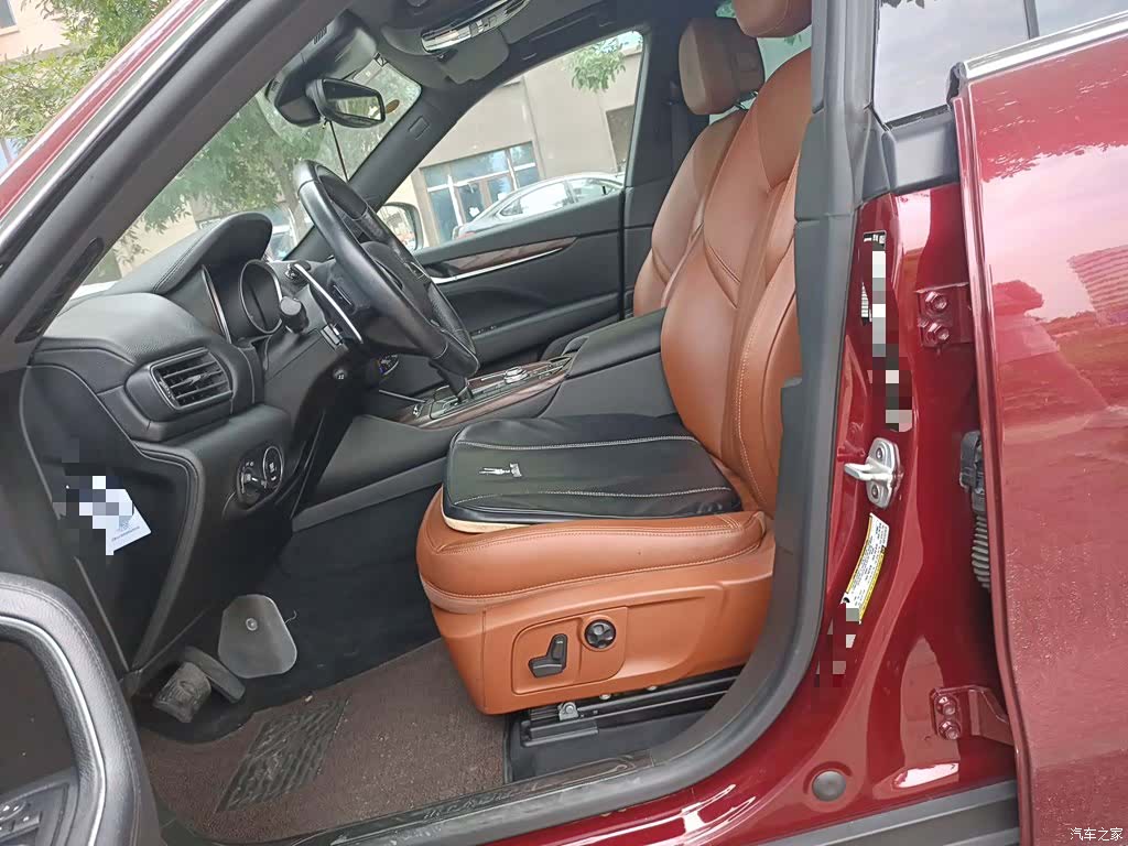 Maserati Levante, 2018 8