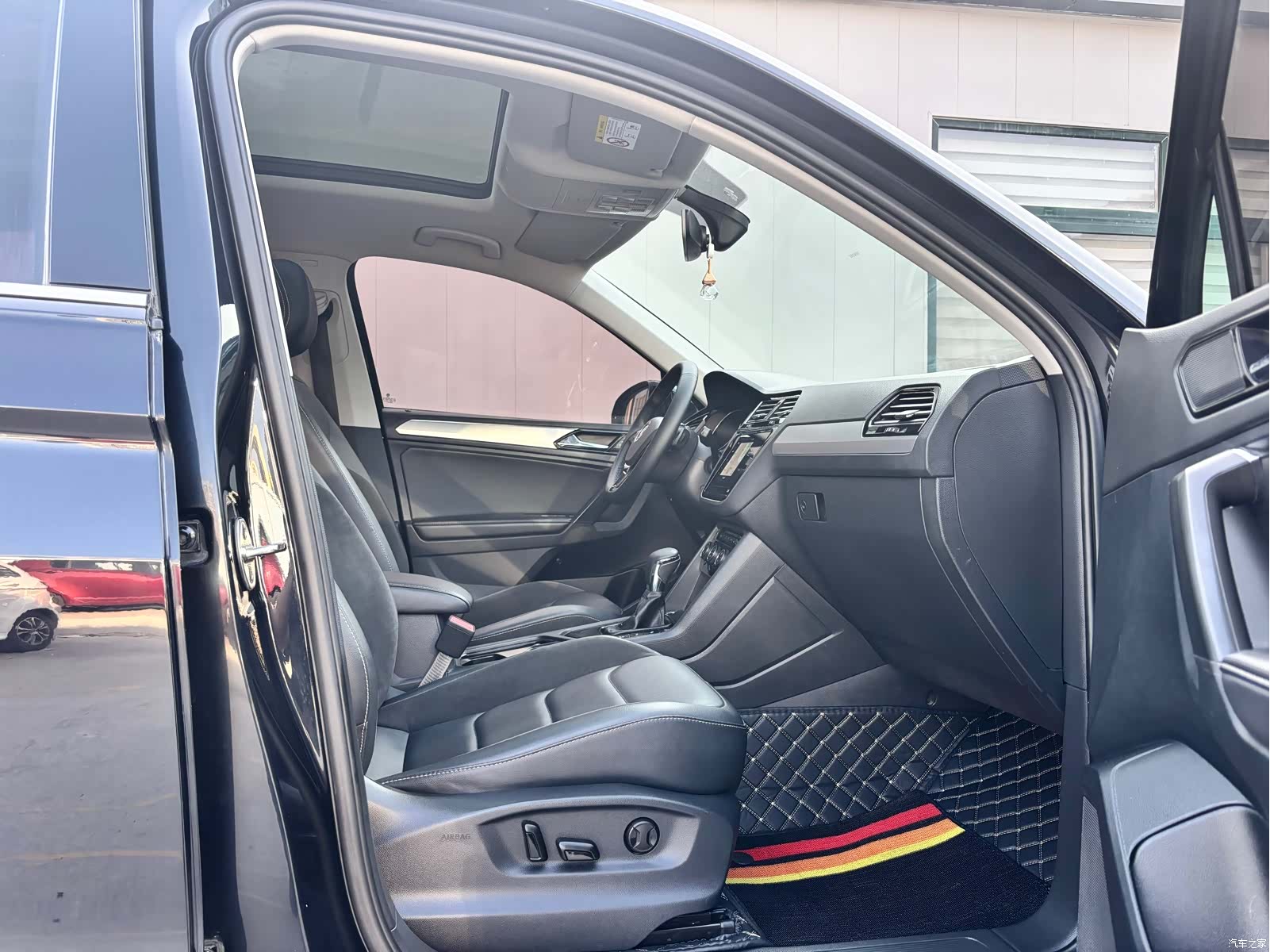 Volkswagen Tiguan L, 2020 10