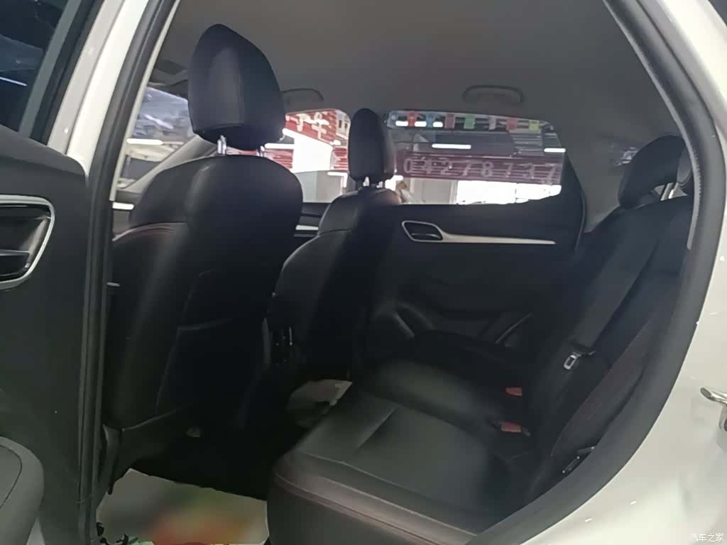 MG ZS, 2022 17