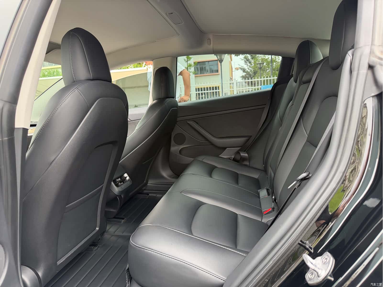 Tesla Model 3, 2022 9