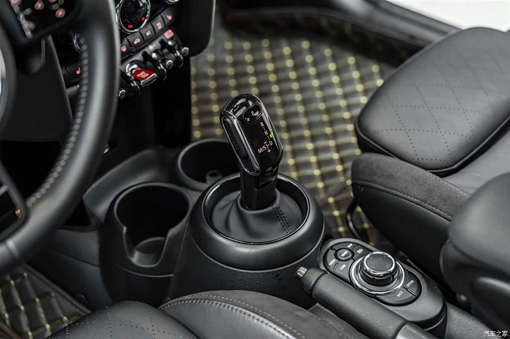 Mini Cooper, 2024 18