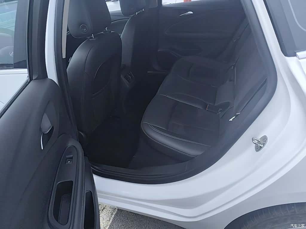 Buick Verano, 2018 13