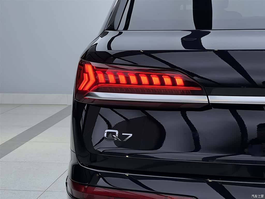 Audi Q7, 2021 11