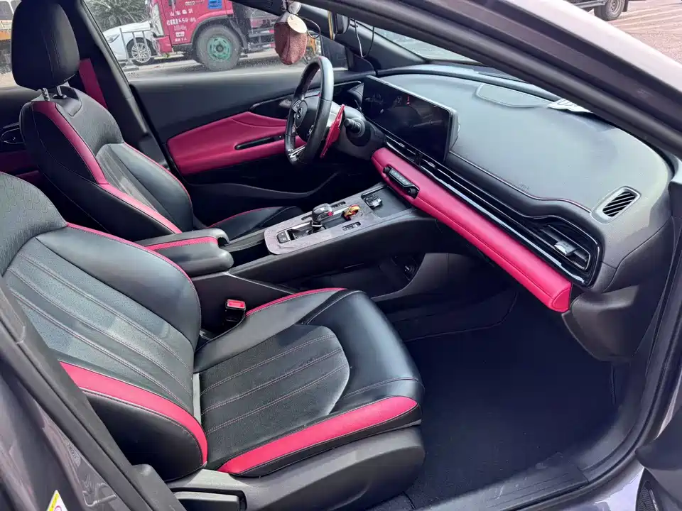 Trumpchi Shadow Leopard