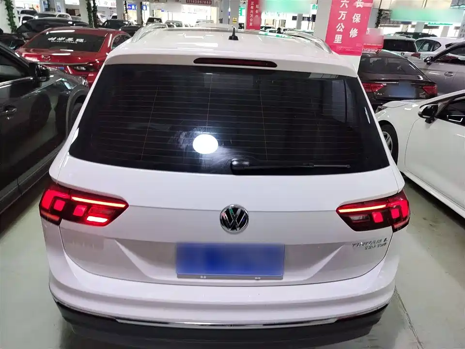 Volkswagen Tiguan L
