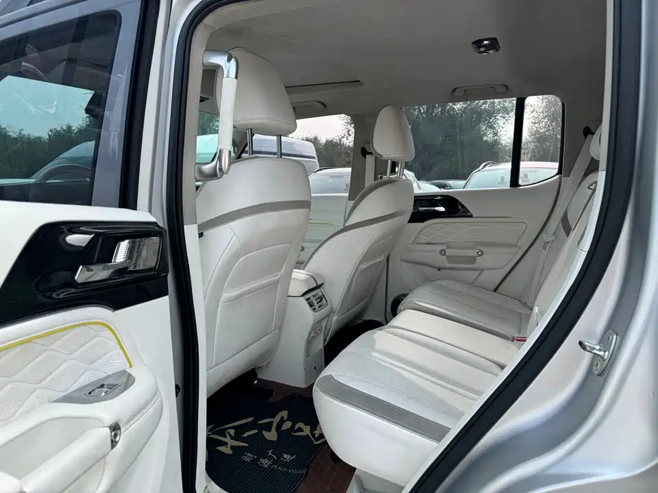 CrossBoundary Co-creation tank 300