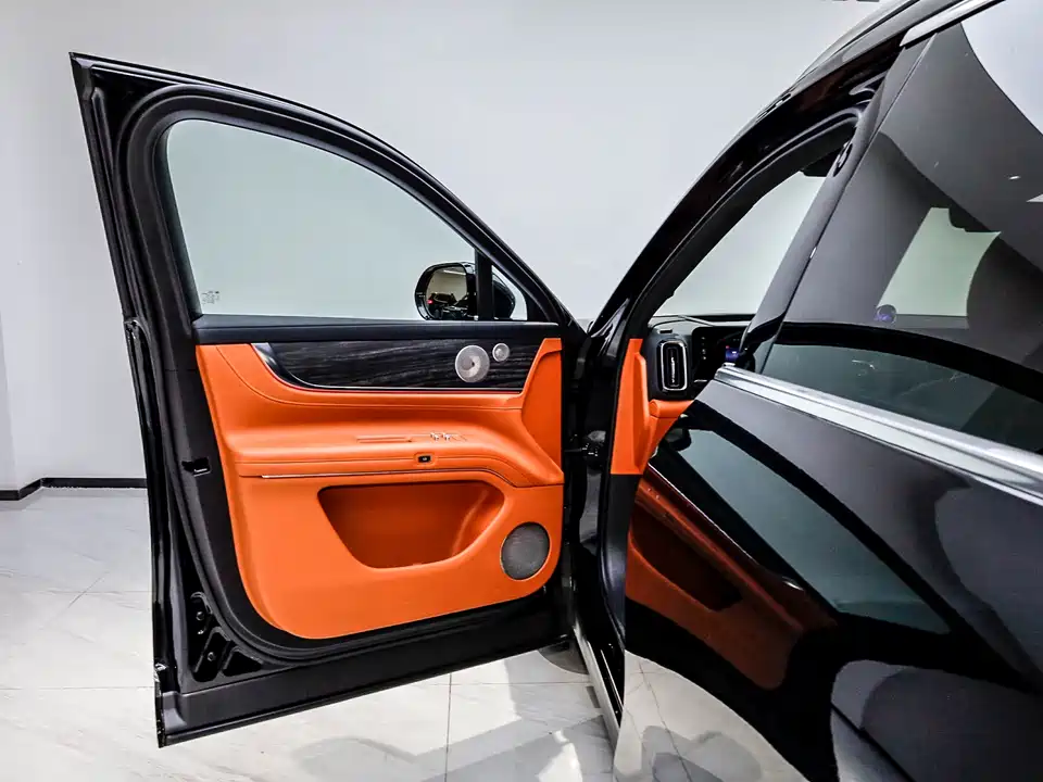 AITO Ask the world M9