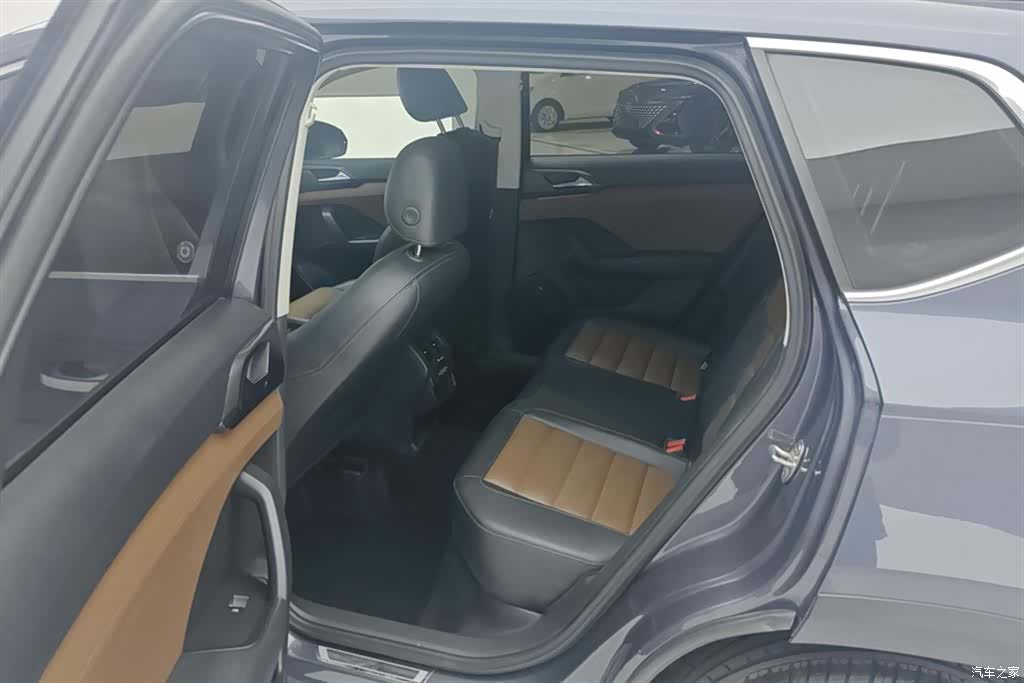 Volkswagen Tharu, 2018 11