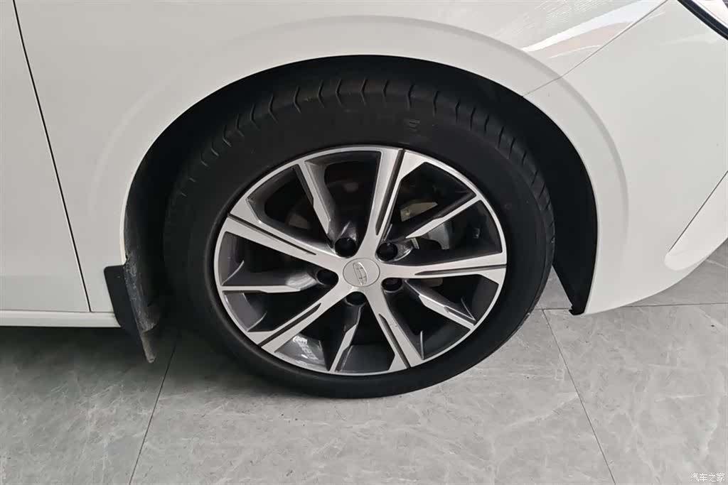 Geely Emgrand, 2023 6