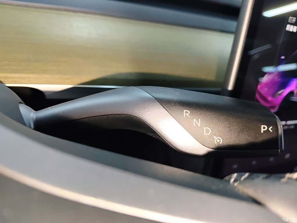 Tesla Model Y, 2023 14