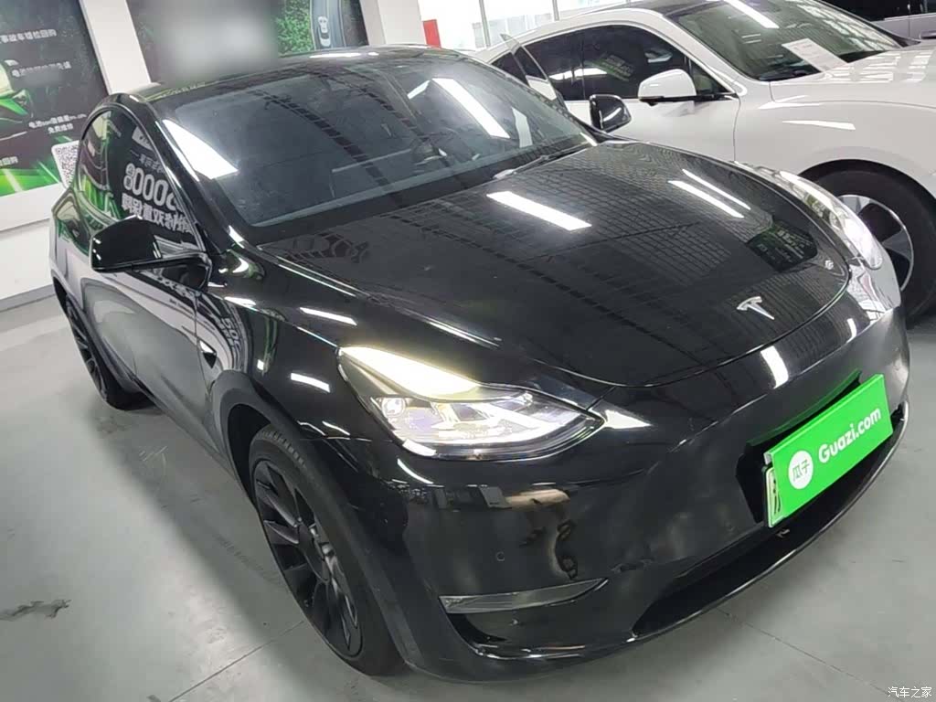 Tesla Model Y, 2023 4