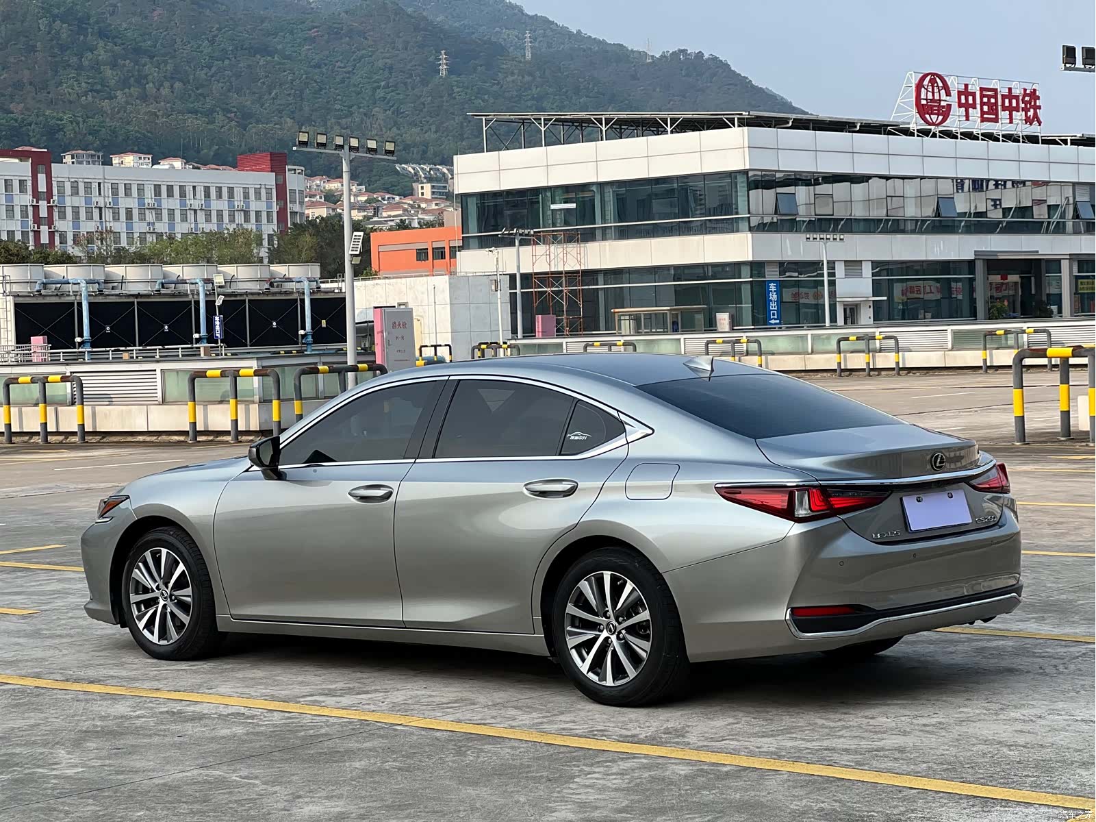 Lexus ES, 2019 2