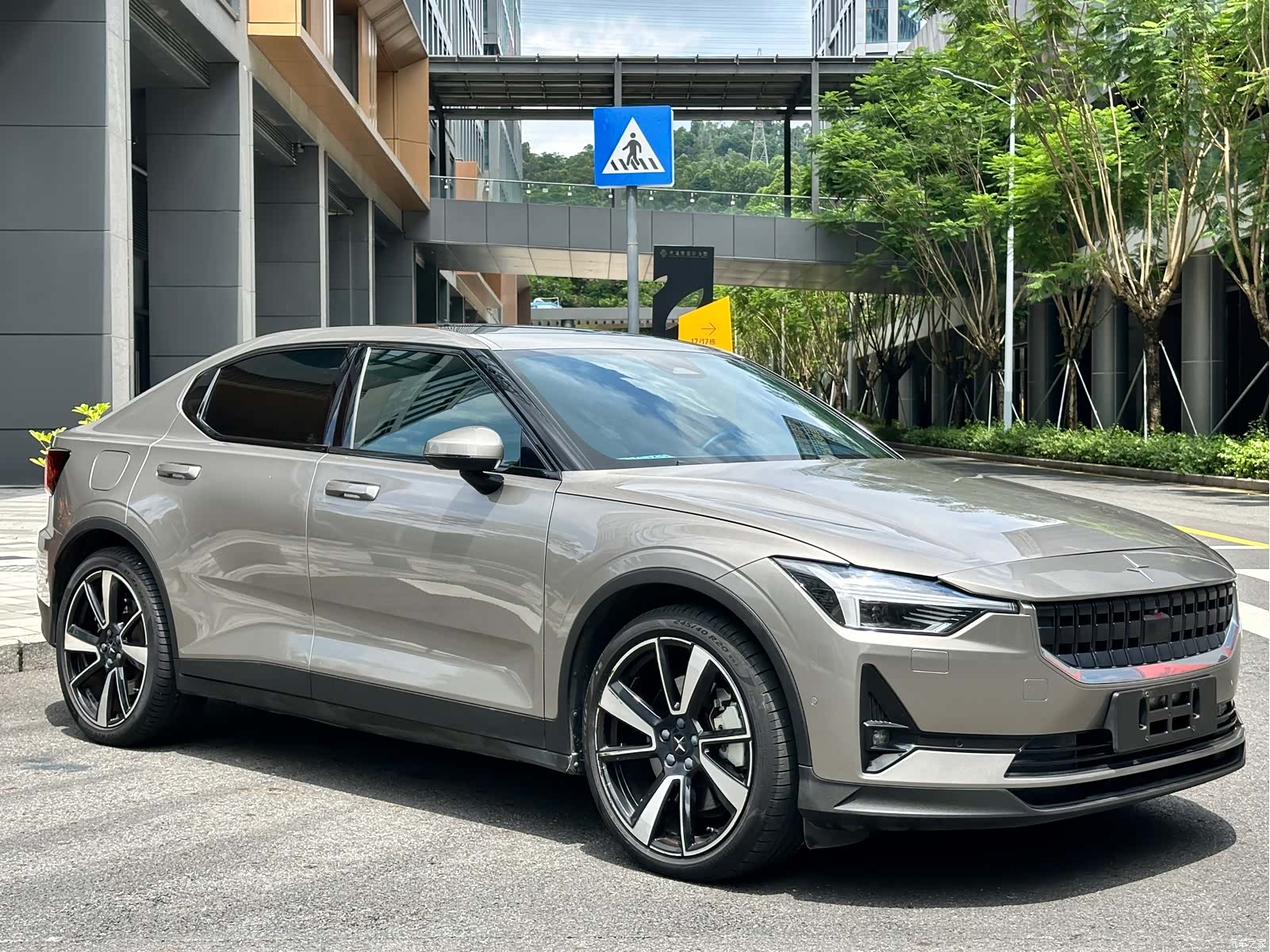 Polestar 2, 2022 3