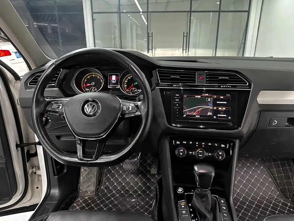 Volkswagen Tiguan L