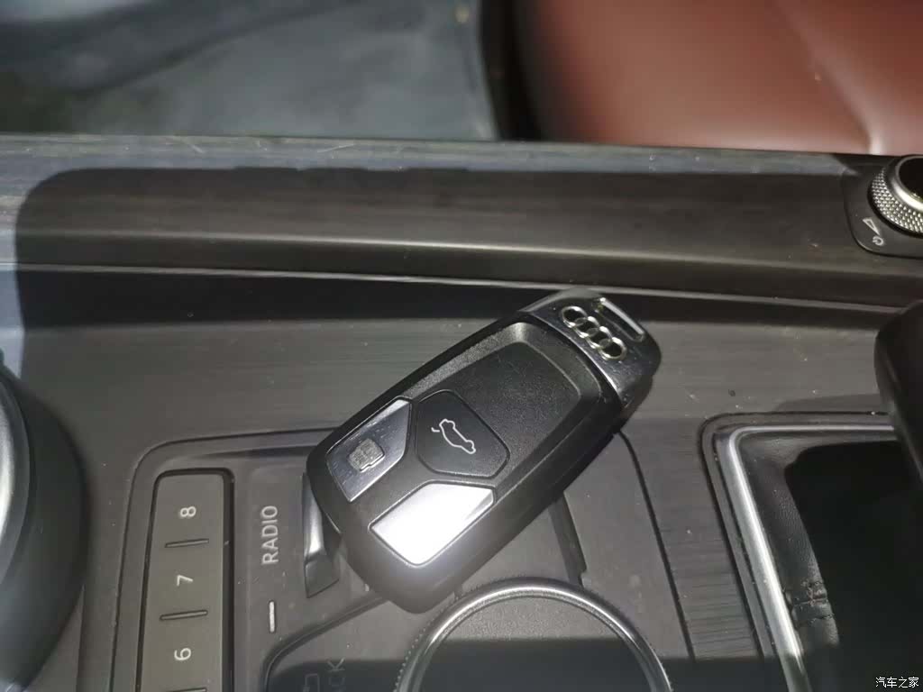 Audi A4L, 2017 12