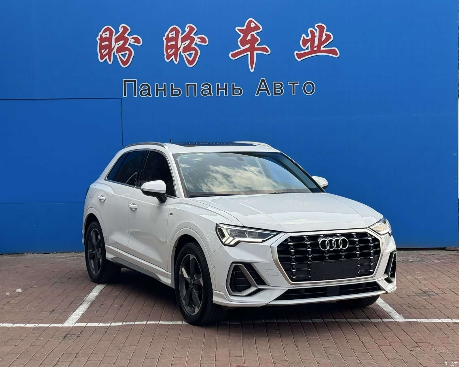 Audi Q3, 2022 3