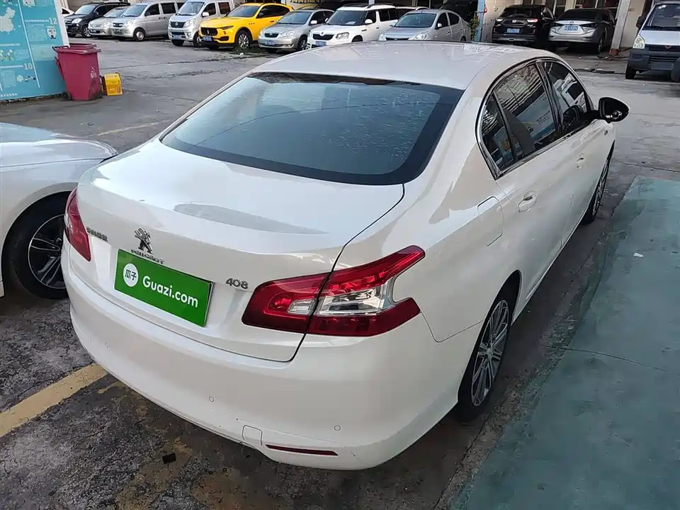 Peugeot 408