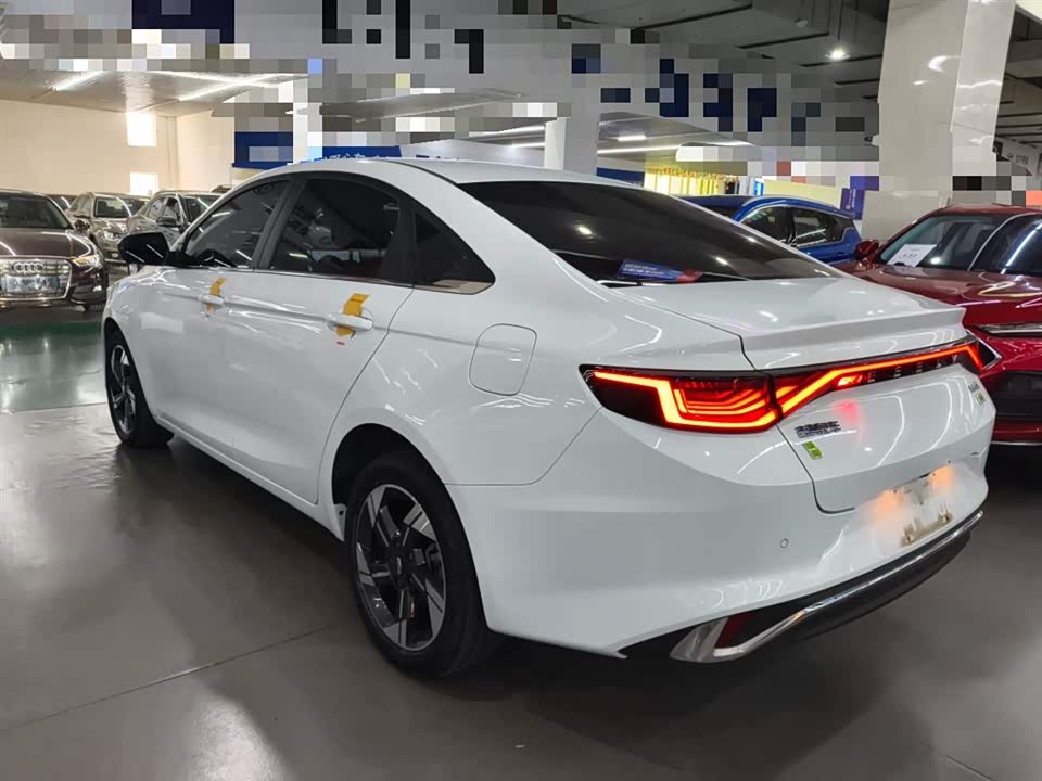Geely Emgrand L HiP Geely Emgrand L HiP