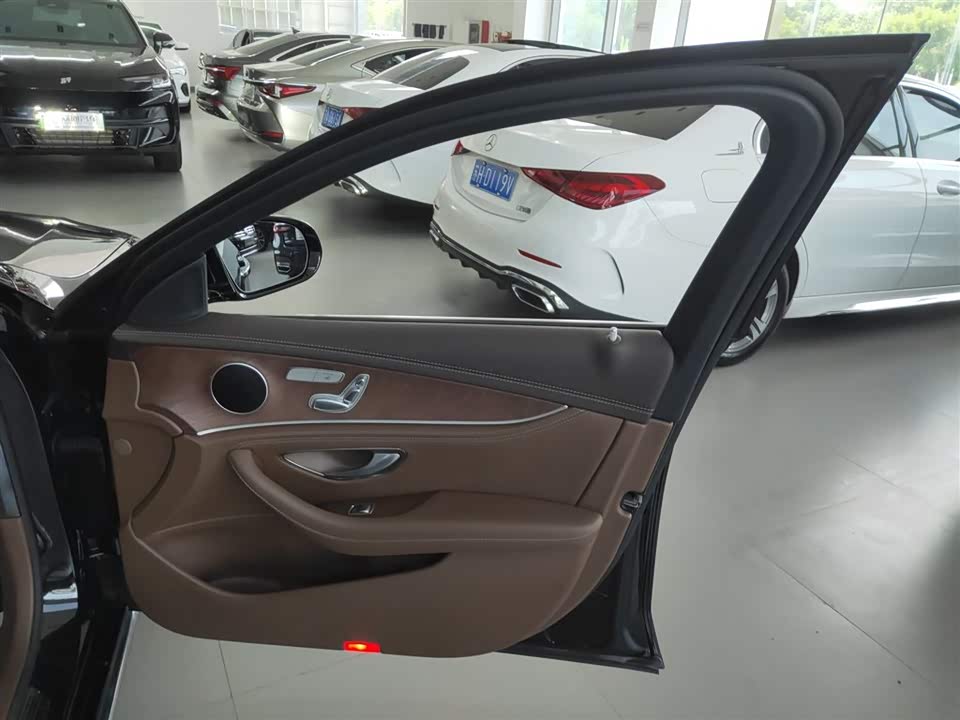 Mercedes-Benz E-class Mercedes-Benz E-class