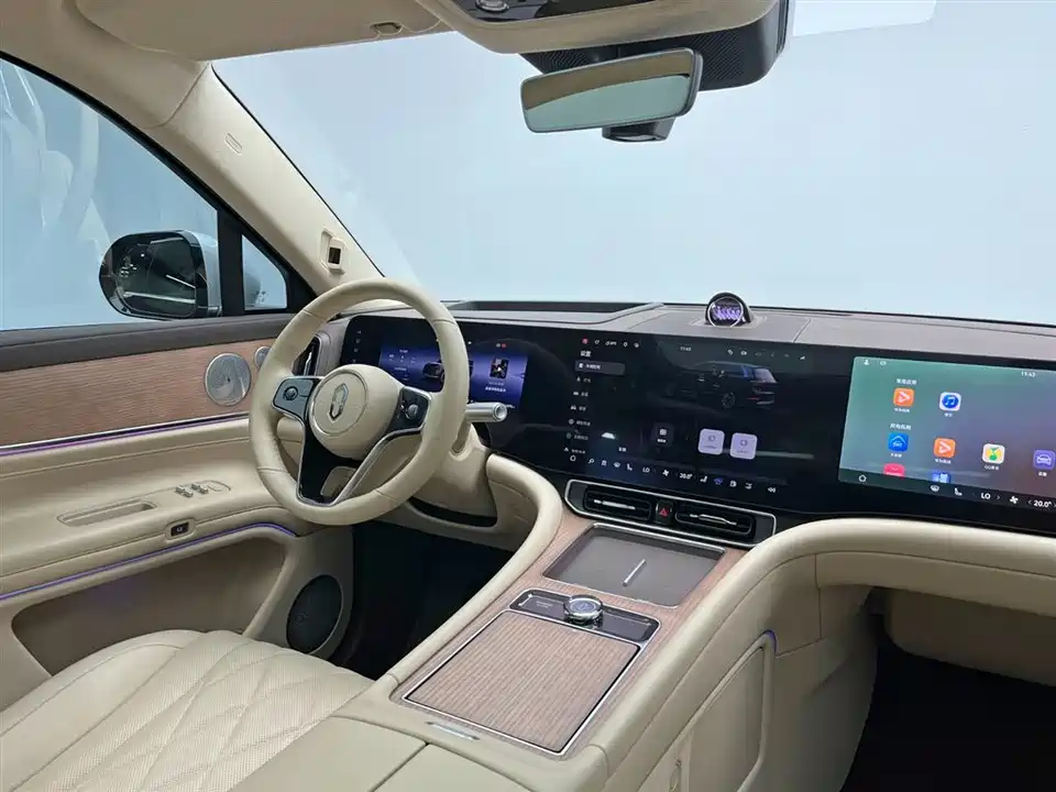 AITO Ask the world M9