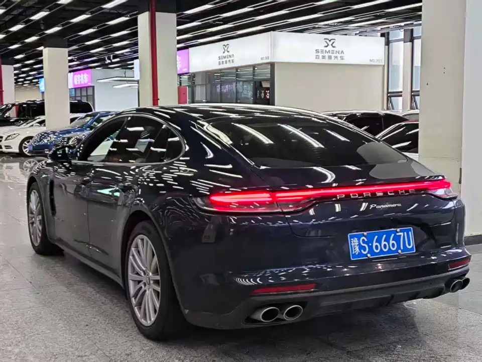 Porsche Panamera