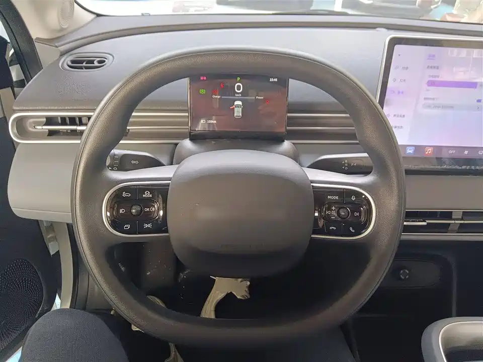 Dongfeng Nammi Nano 01