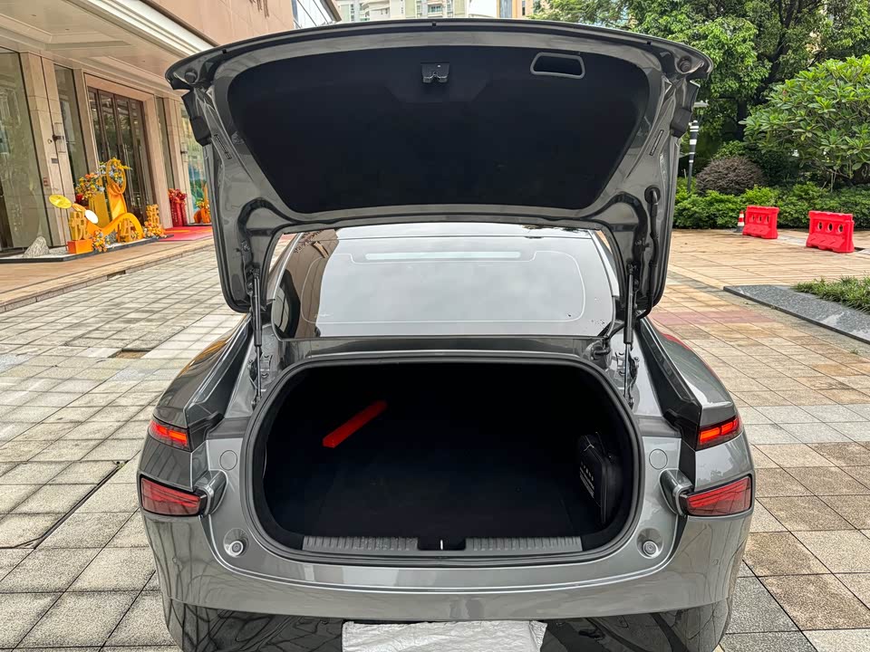 XPENG P7 XPENG P7