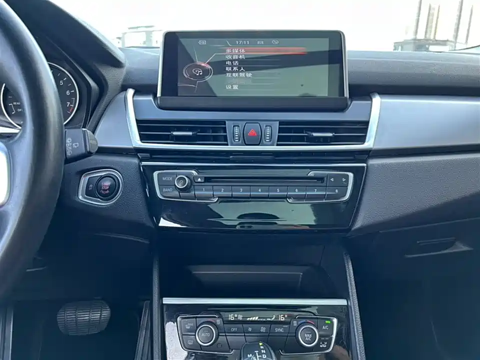 BMW 2 series station wagon