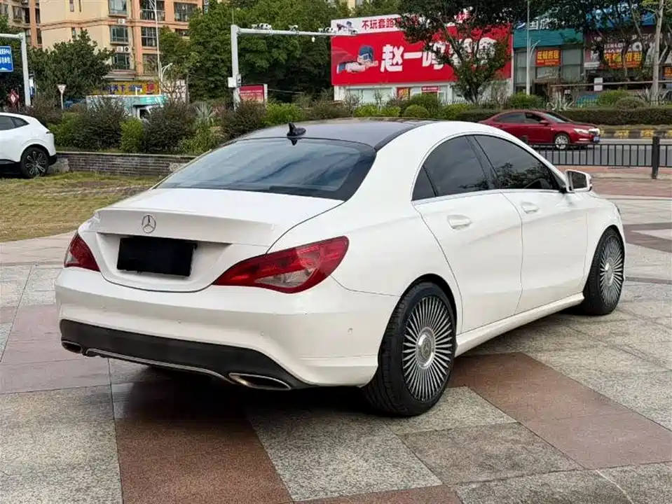 Mercedes-Benz CLA