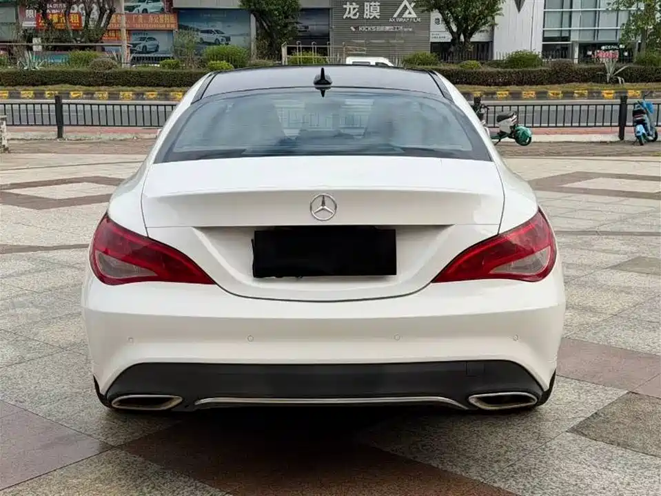 Mercedes-Benz CLA