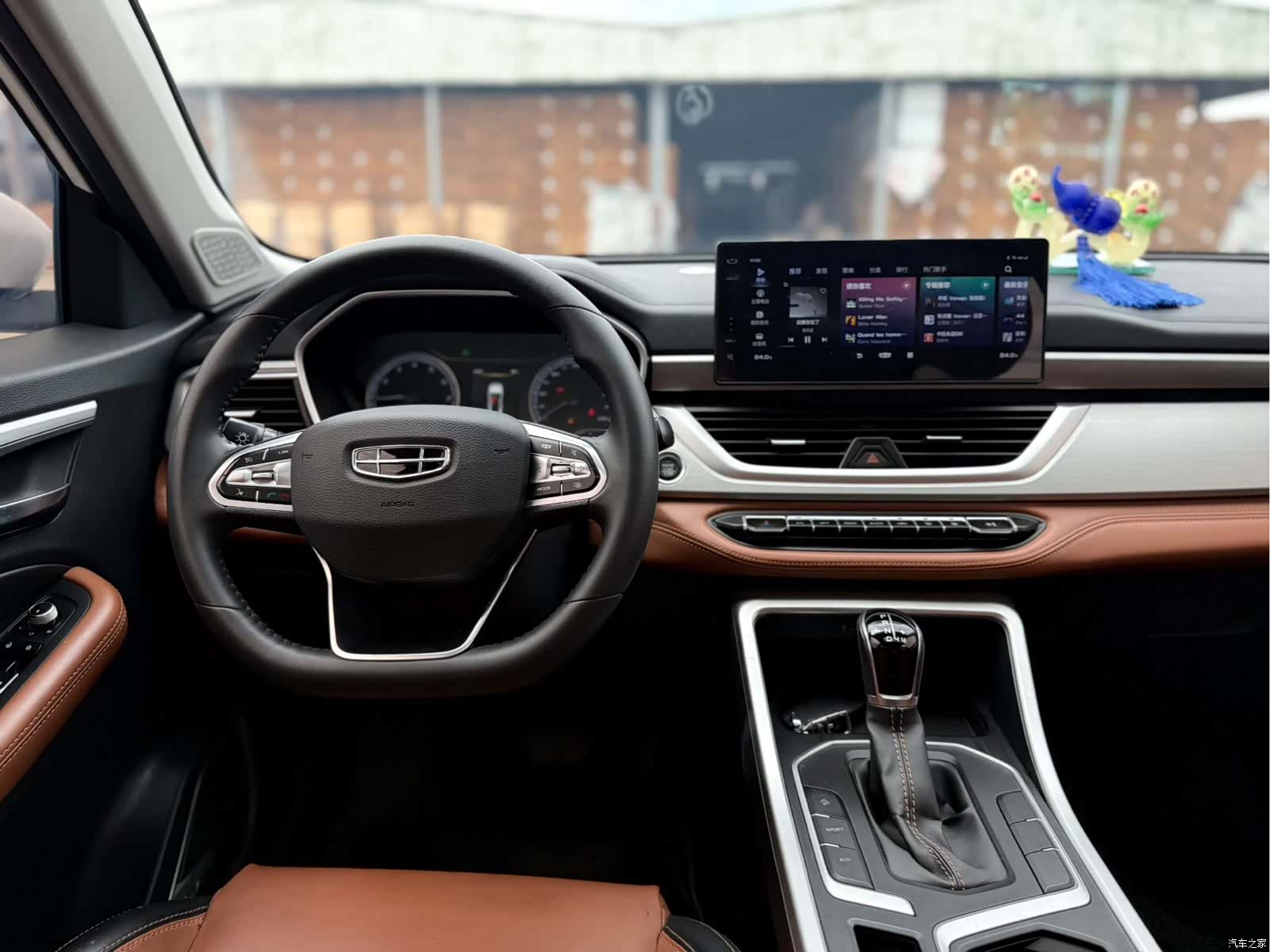 Geely X6, 2020 10