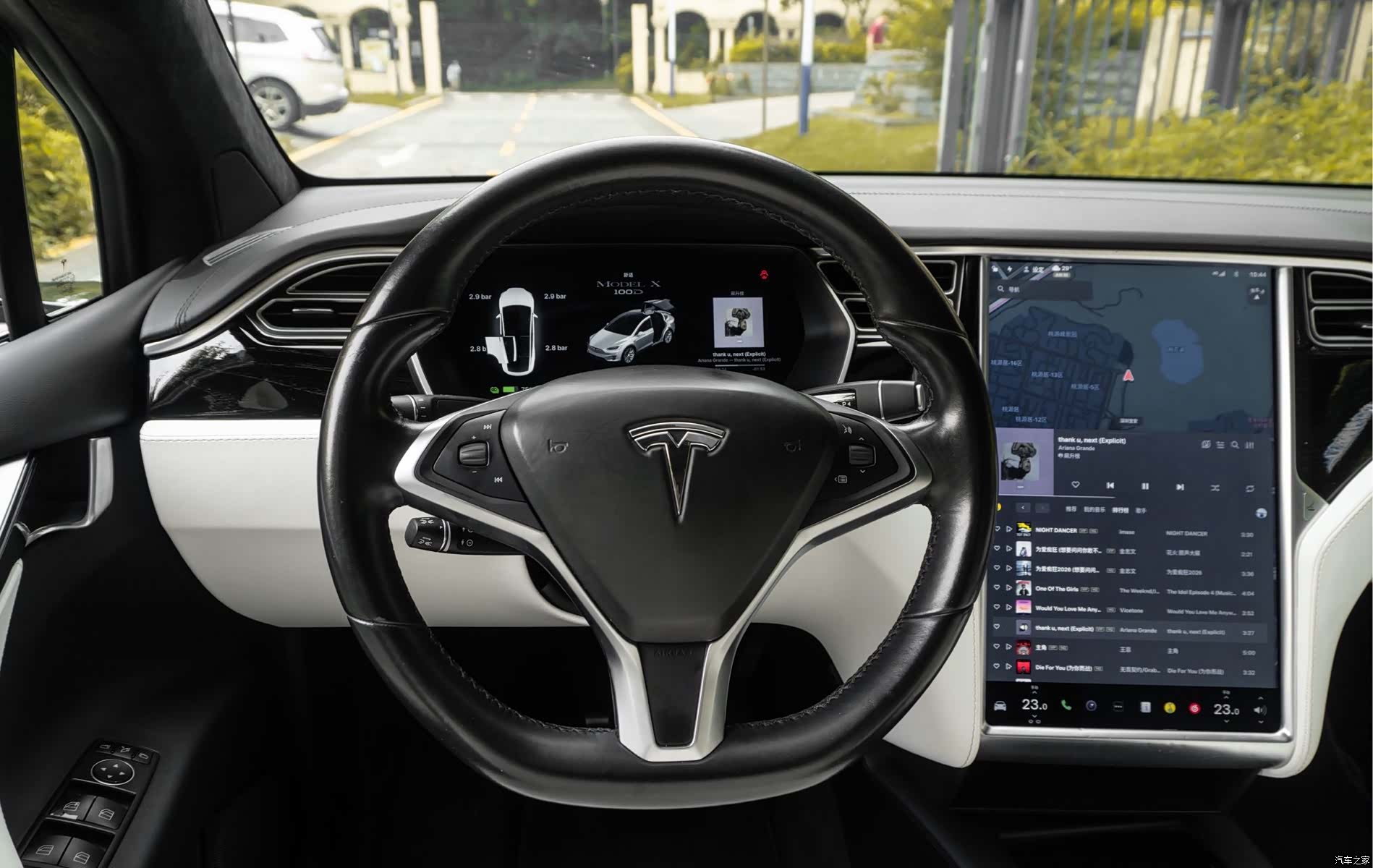 Tesla Model X, 2017 11