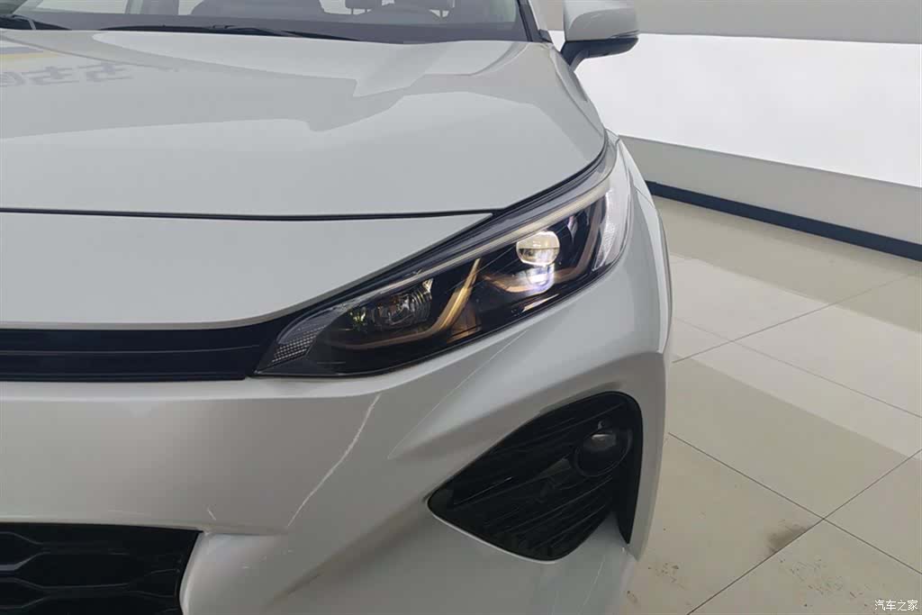 Toyota Wildlander, 2026 все фото