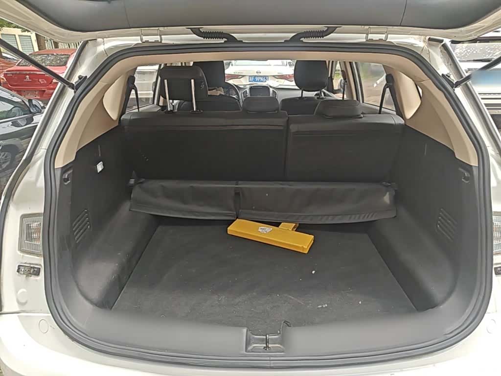 Wuling 560, 2015 19