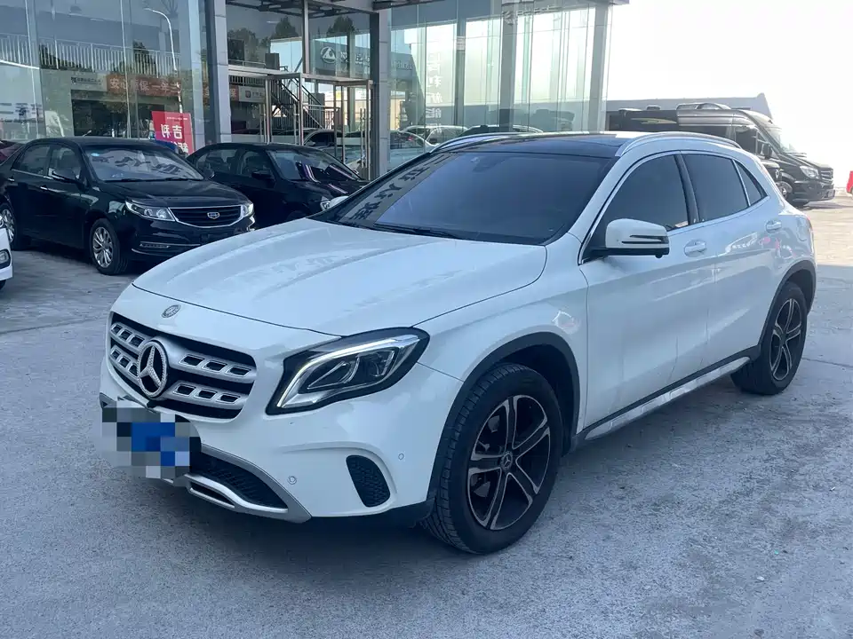 Mercedes-Benz GLA